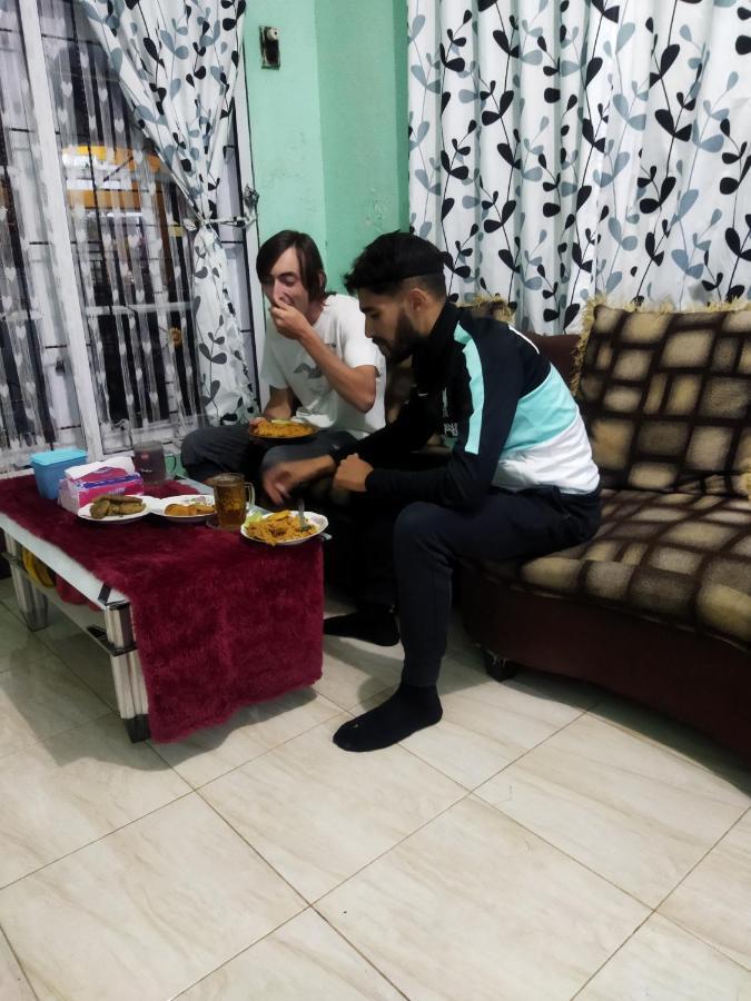 Homestay Nio And Tour *