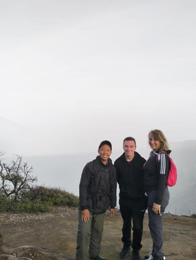 Nio And Tour * Licin